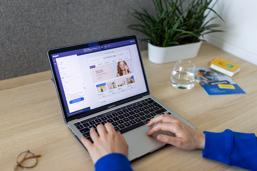 Redes sociales + página web: multiplica clientes en Ecuador